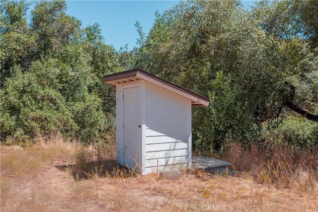 view of outdoor structure