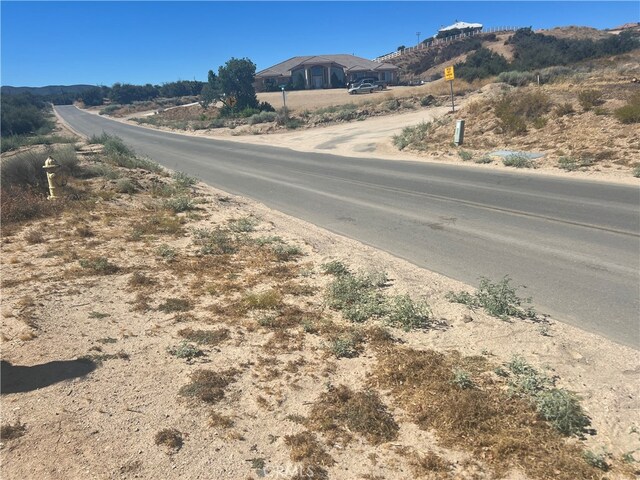6155 Coleridge Rd, Oak Hills, CA 92344
