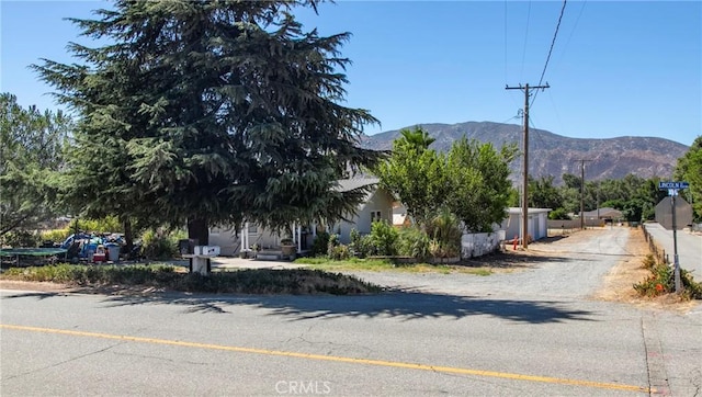 1574 W Lincoln St W, Banning, CA 92220 - photo 16