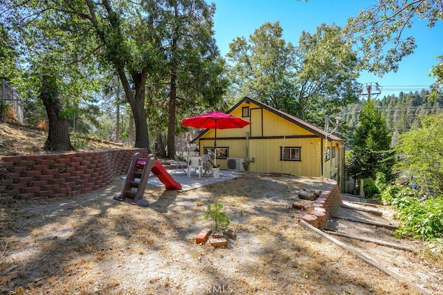 view of yard with a patio area