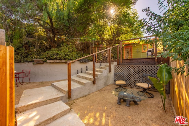 view of yard featuring a patio