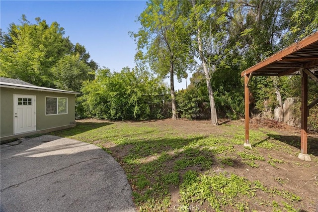 view of yard with a patio