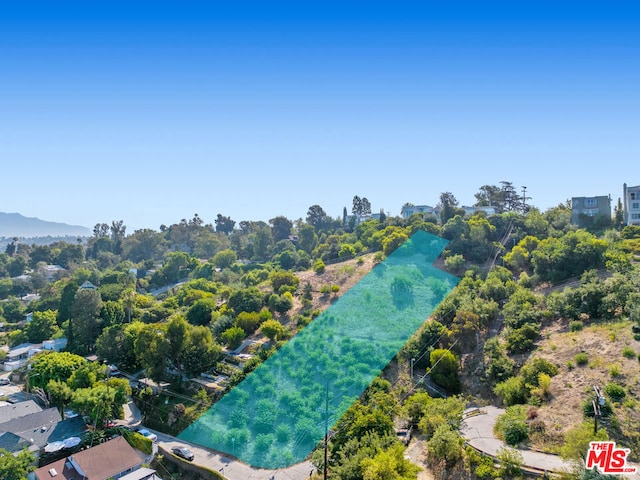 Listing photo 3 for 2100 Avon St, Los Angeles CA 90026