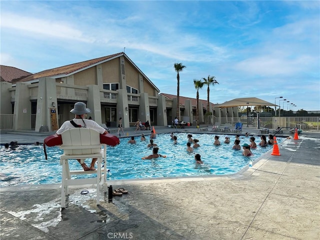 view of swimming pool