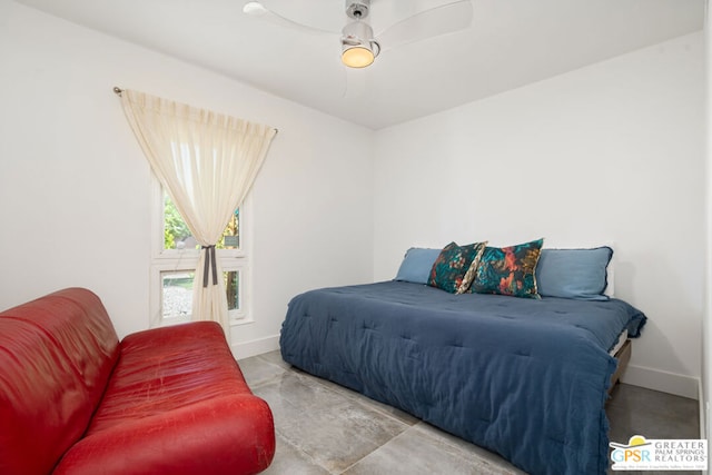 bedroom with ceiling fan