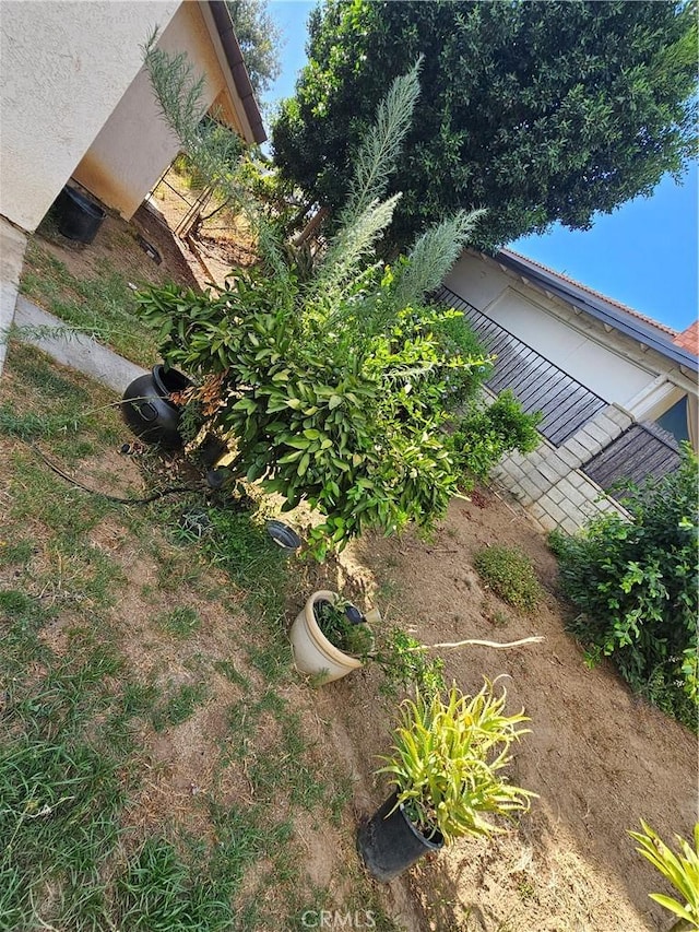6757 Sunnyvale Dr, Riverside, CA 92505 - details featuring stucco siding