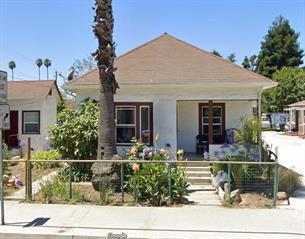 bungalow-style home featuring covered porch