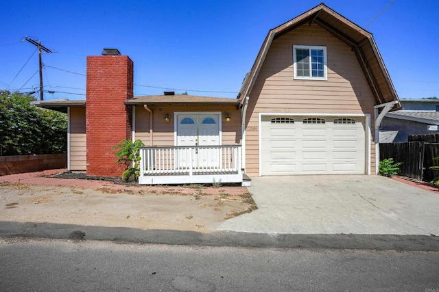 view of front property featuring a garage