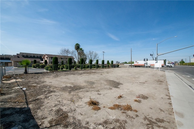 Listing photo 3 for 3014 S Cherry Ave, Fresno CA 93706