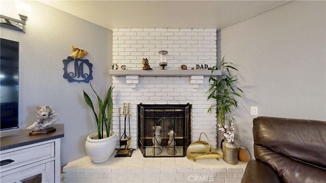 living room featuring a fireplace