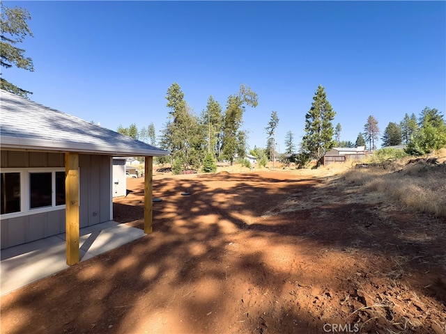 view of yard with a patio