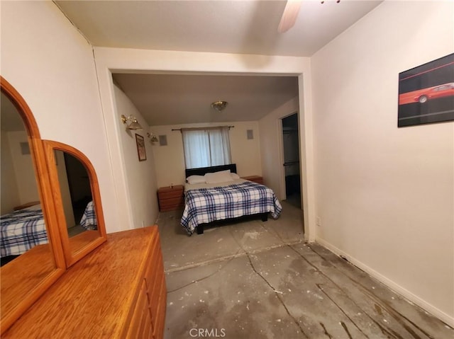 unfurnished bedroom featuring ceiling fan