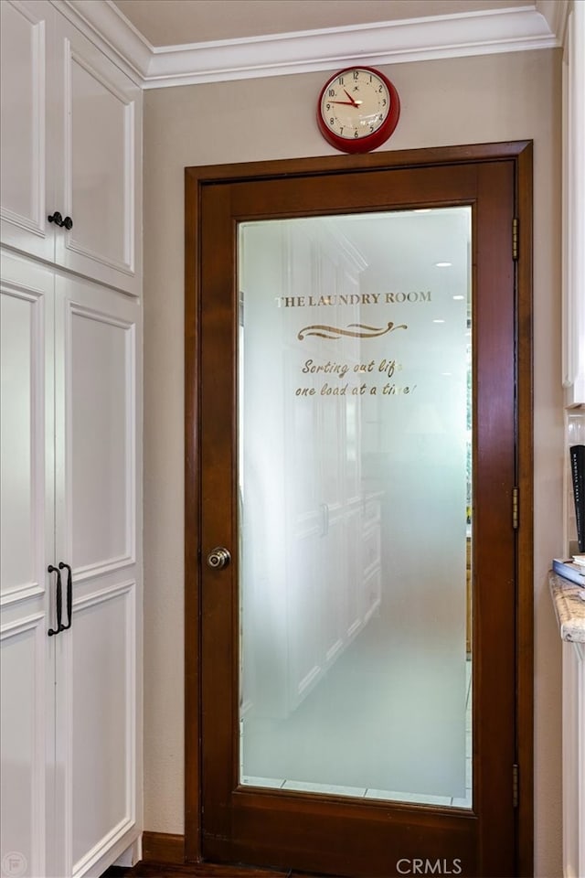 interior details with ornamental molding