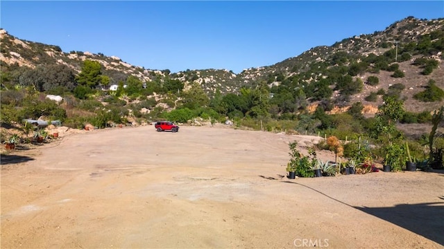 Listing photo 2 for 5589 Rainbow Creek Rd, Fallbrook CA 92028