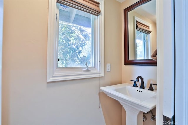 41565 Avenida Conchita, Murrieta, CA 92562 - bathroom featuring a sink
