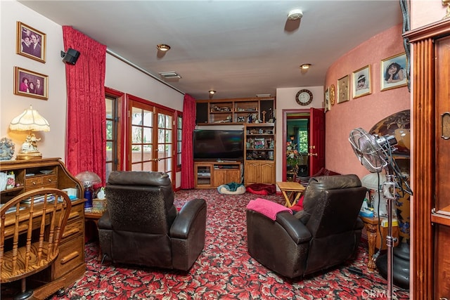 living room with carpet flooring