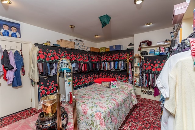 bedroom featuring carpet flooring