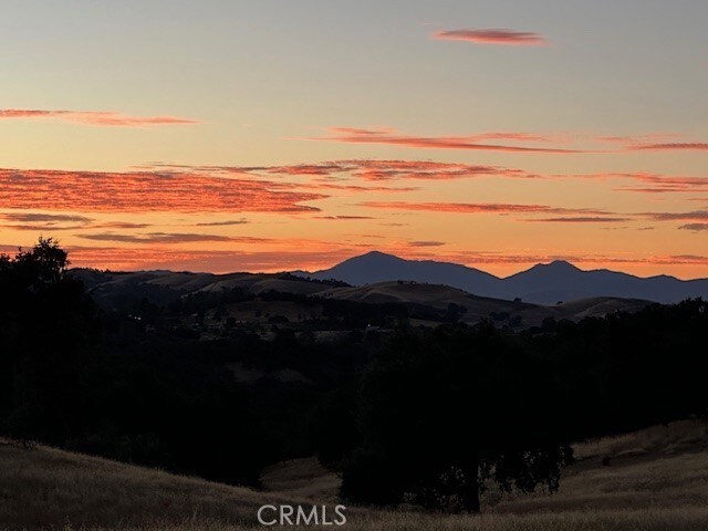 52721 Smith Rd, Bradley, CA 93426 - photo 4