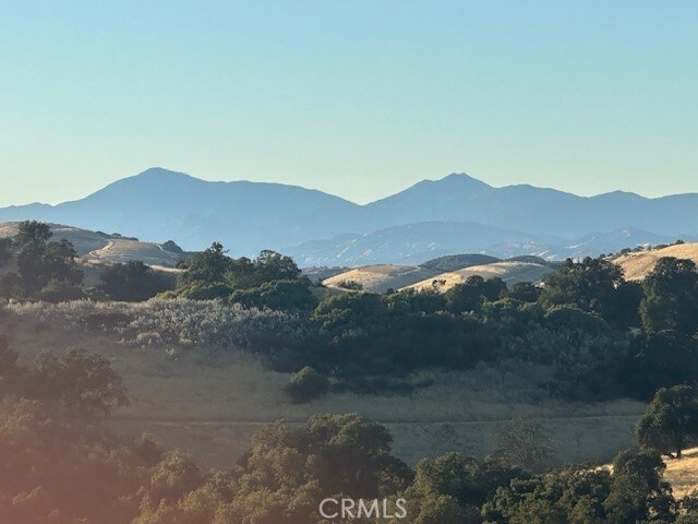 52721 Smith Rd, Bradley, CA 93426 - photo 2