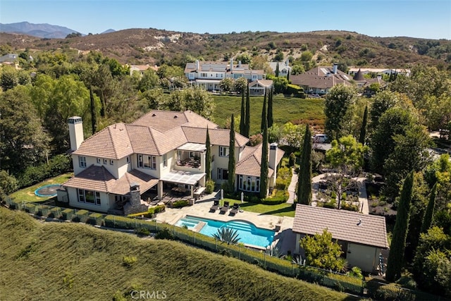 bird's eye view featuring a mountain view