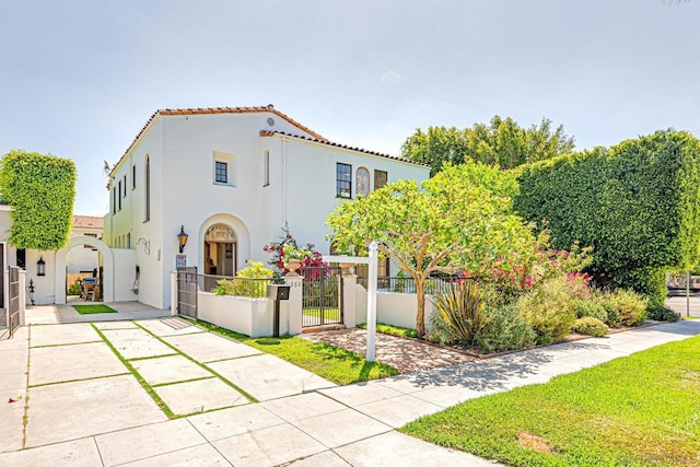 view of mediterranean / spanish-style house