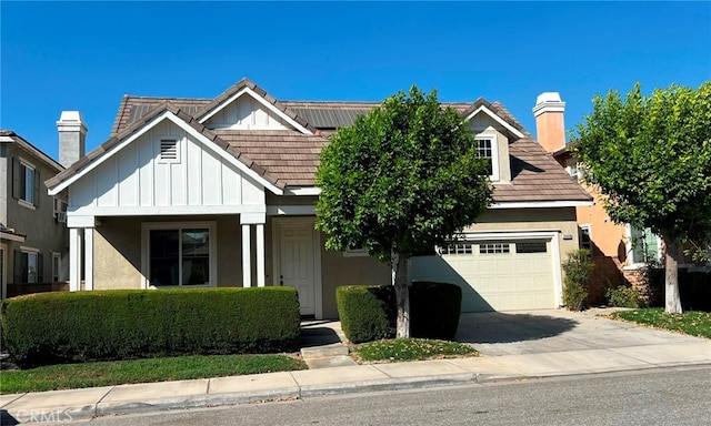 view of front of house featuring a garage