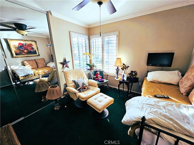 carpeted living room featuring ceiling fan and ornamental molding