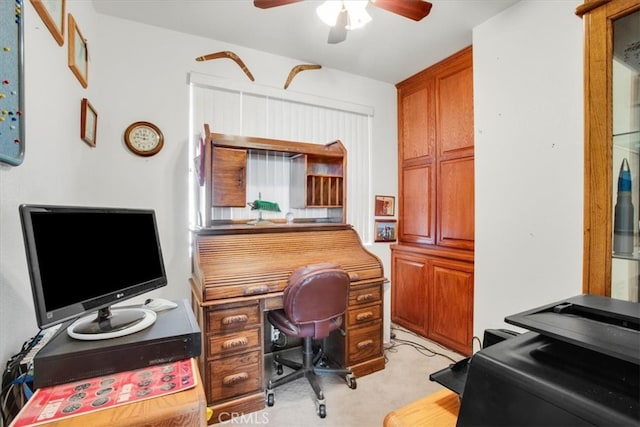 office with ceiling fan