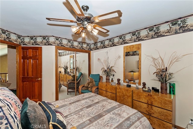 bedroom with ceiling fan