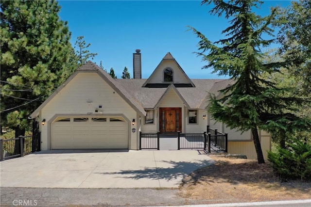 view of front facade featuring a garage