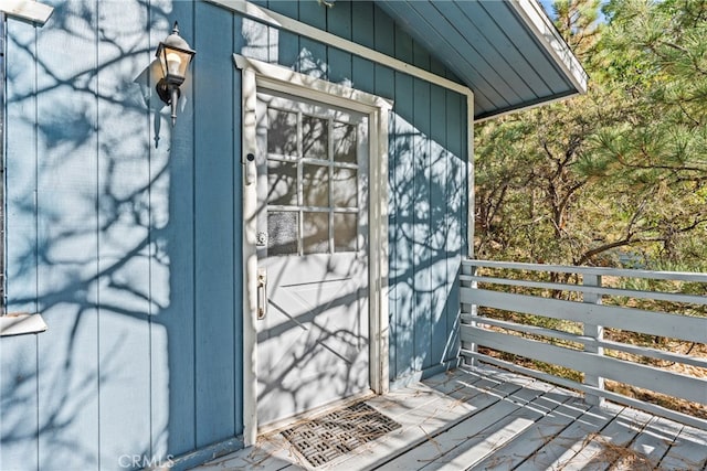 view of entrance to property