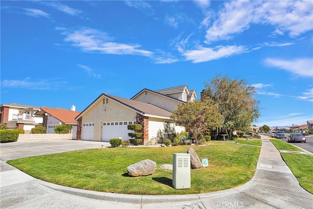 view of front of home with a front lawn