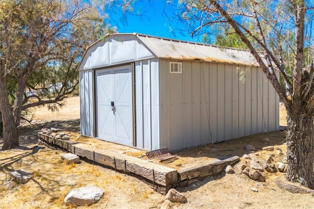 view of outdoor structure