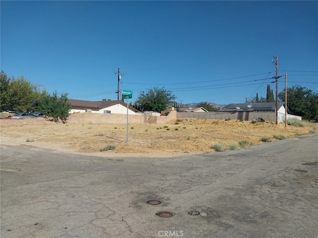 Listing photo 2 for 2801 Encina Ave, Mojave CA 93501