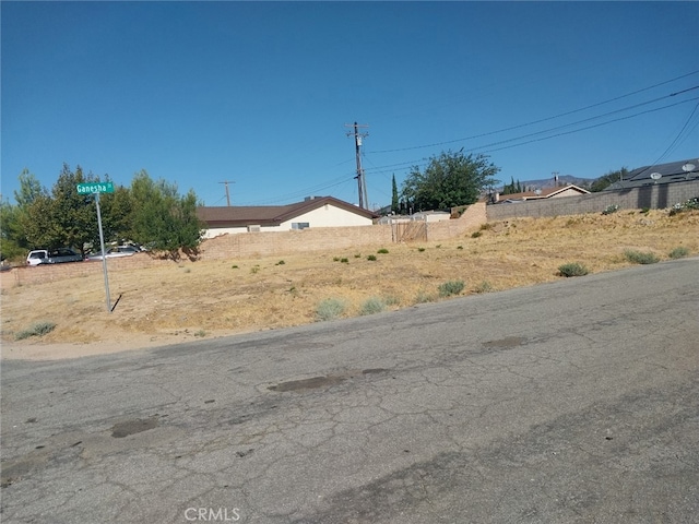 Listing photo 3 for 2801 Encina Ave, Mojave CA 93501