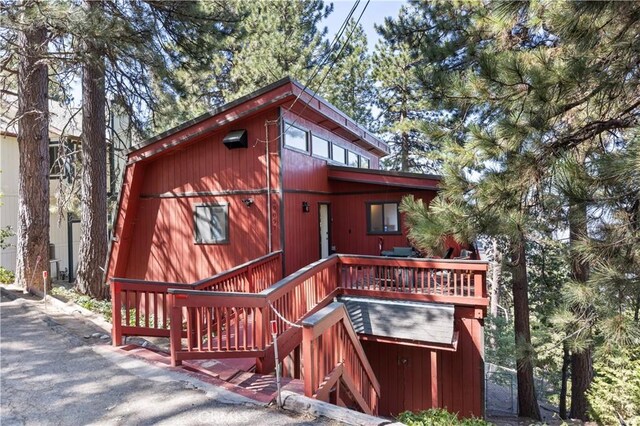 30897 Glen Oak Dr, Running Springs, CA 92382 - view of front of home featuring a wooden deck