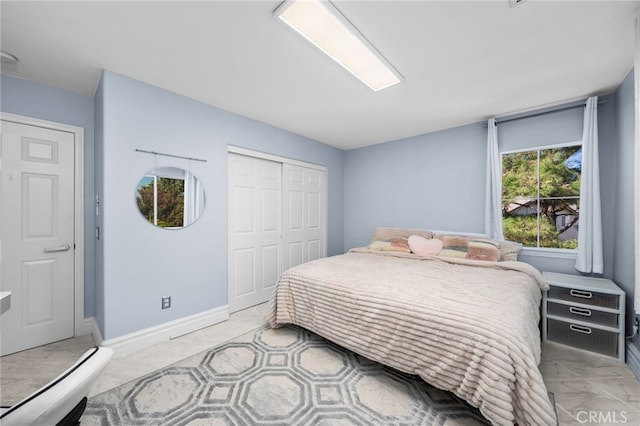 bedroom with a closet