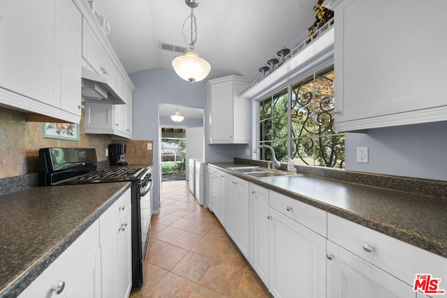 kitchen with sink, white cabinetry, plenty of natural light, and black range with gas cooktop