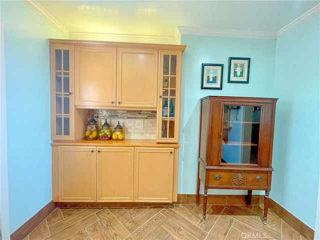 bar with crown molding and backsplash