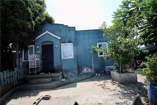 view of front of property with a patio