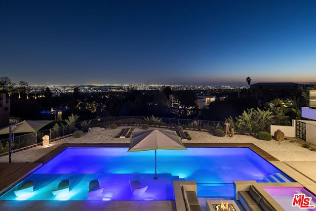 view of swimming pool