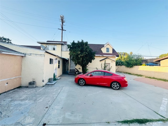 view of front of property