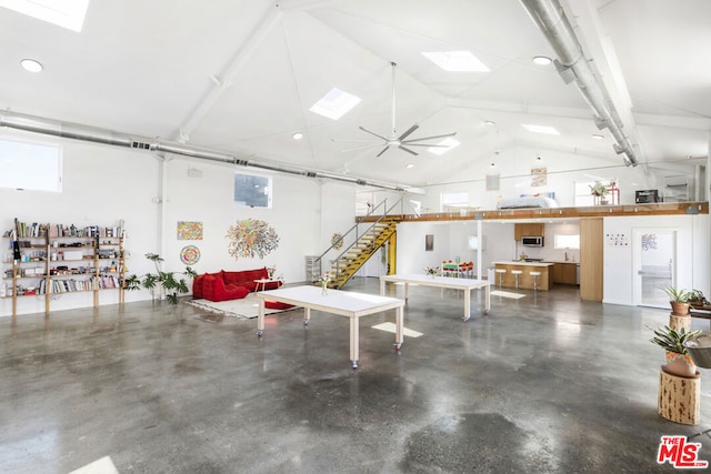 garage featuring ceiling fan