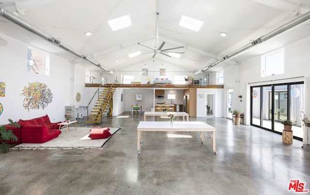 garage featuring ceiling fan