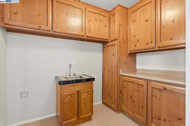 kitchen featuring sink