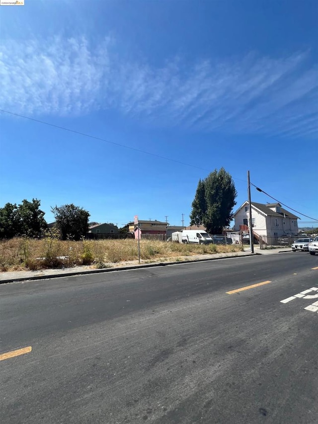 Listing photo 2 for 724 Chesley Ave, Richmond CA 94801