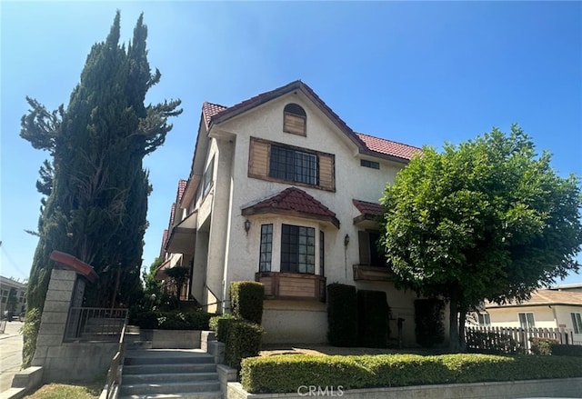 view of mediterranean / spanish-style house