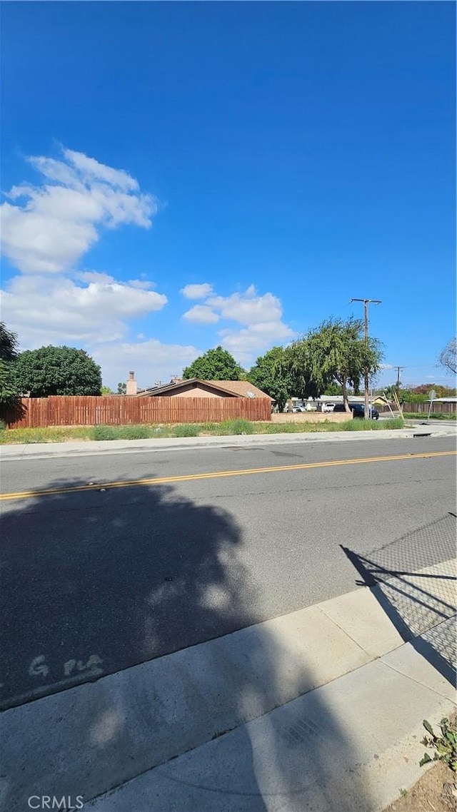 Listing photo 2 for 112 Merrill St, Corona CA 92882