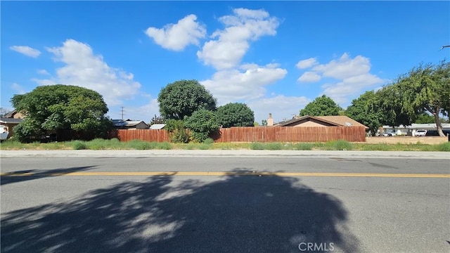 Listing photo 3 for 112 Merrill St, Corona CA 92882