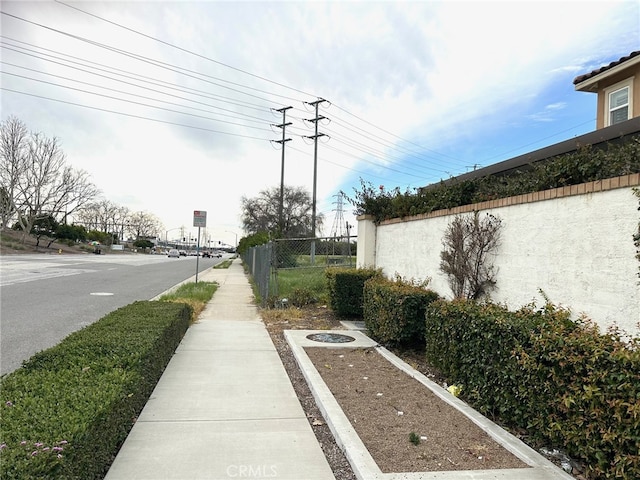 Listing photo 3 for 2011 Potrero Grande Dr, Monterey Park CA 91755